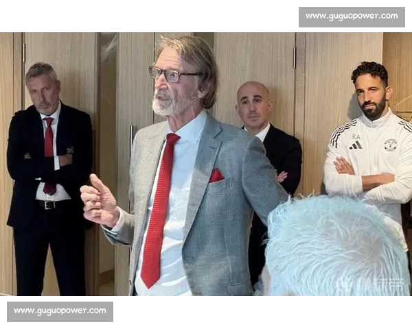 曼联否决莱万引进：拉特克利夫拒踏暮年球星陷阱