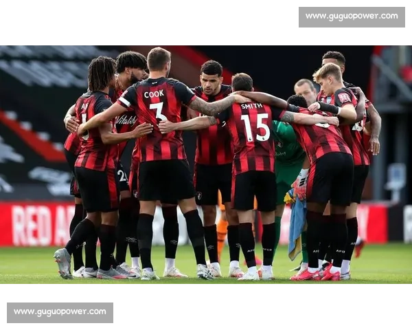 半场战报:塔韦尼耶角球破门 克鲁皮建功 伯恩茅斯 2-0 诺丁汉森林 半场战报:塔韦尼耶角球破门 克鲁皮建功 伯恩茅斯 2-0 诺丁汉森林